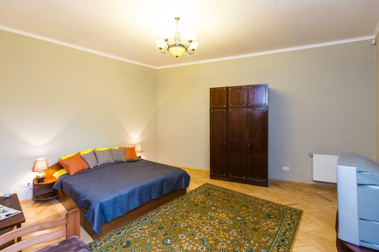 Apartments On Sholom Aleichem Та Ще Варіант Поруч Lviv Kültér fotó