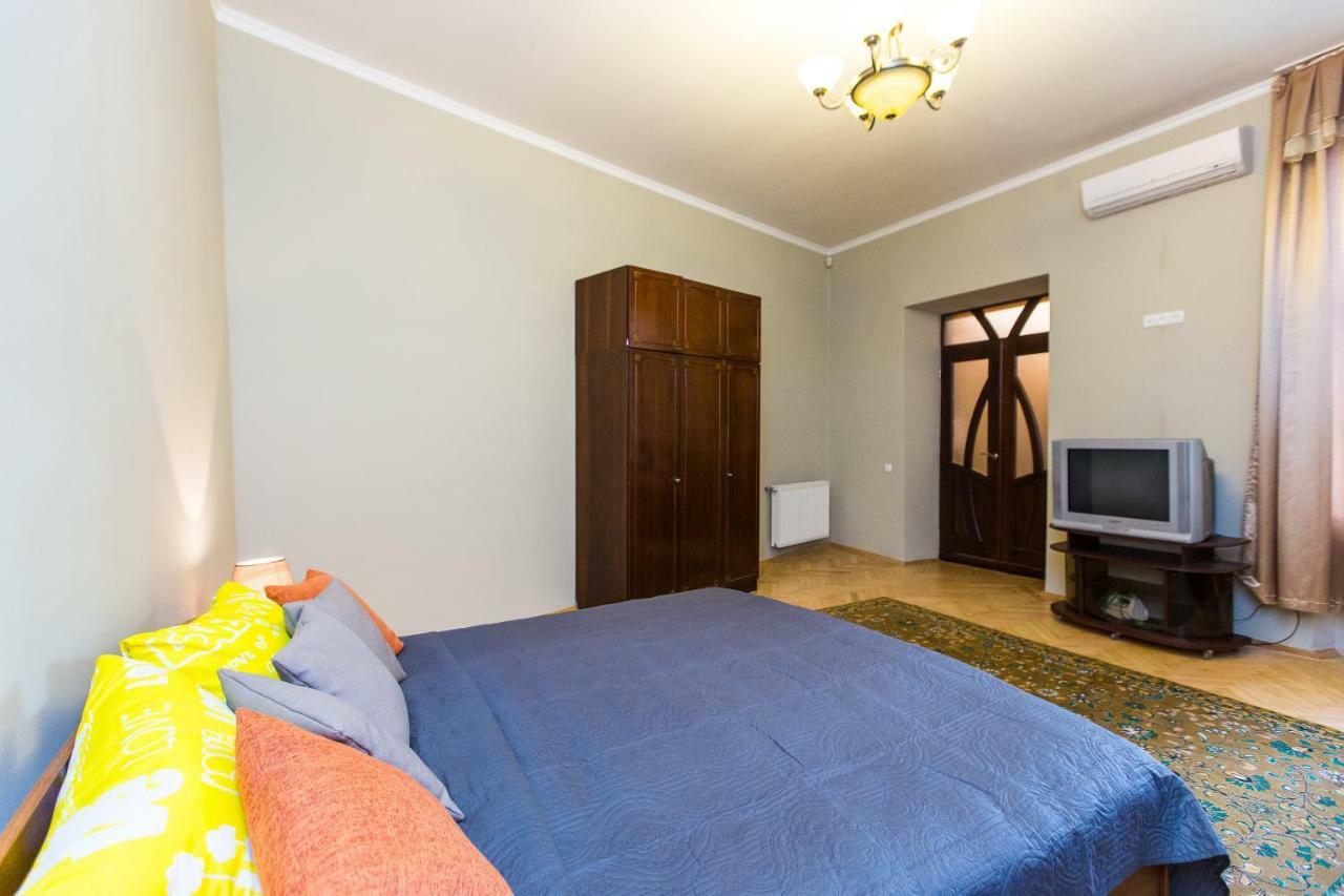 Apartments On Sholom Aleichem Та Ще Варіант Поруч Lviv Kültér fotó