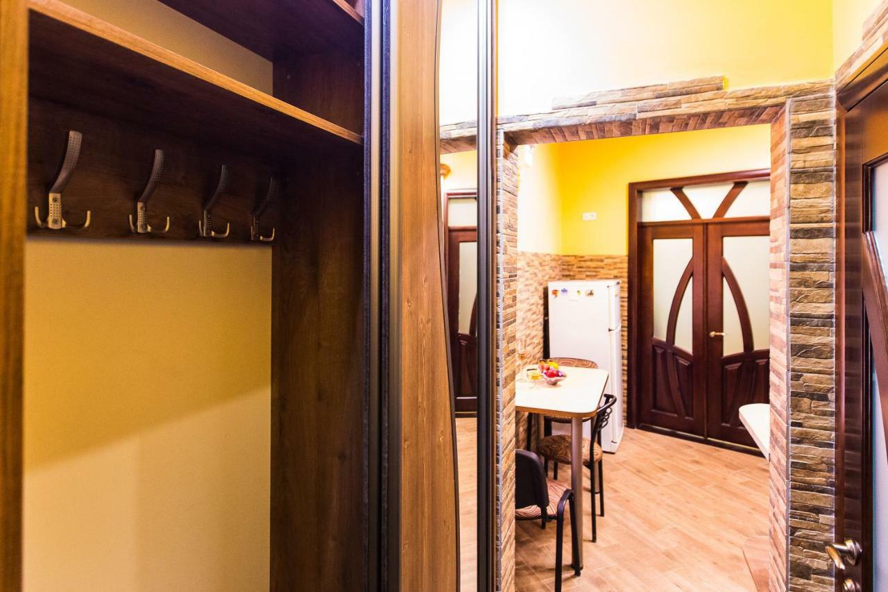Apartments On Sholom Aleichem Та Ще Варіант Поруч Lviv Kültér fotó
