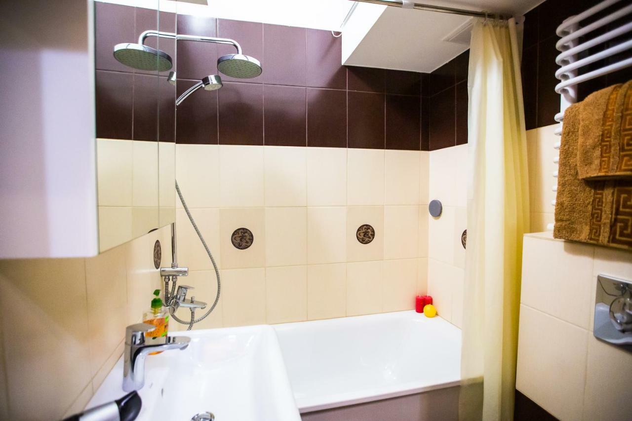 Apartments On Sholom Aleichem Та Ще Варіант Поруч Lviv Kültér fotó