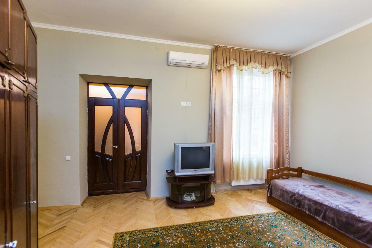 Apartments On Sholom Aleichem Та Ще Варіант Поруч Lviv Kültér fotó