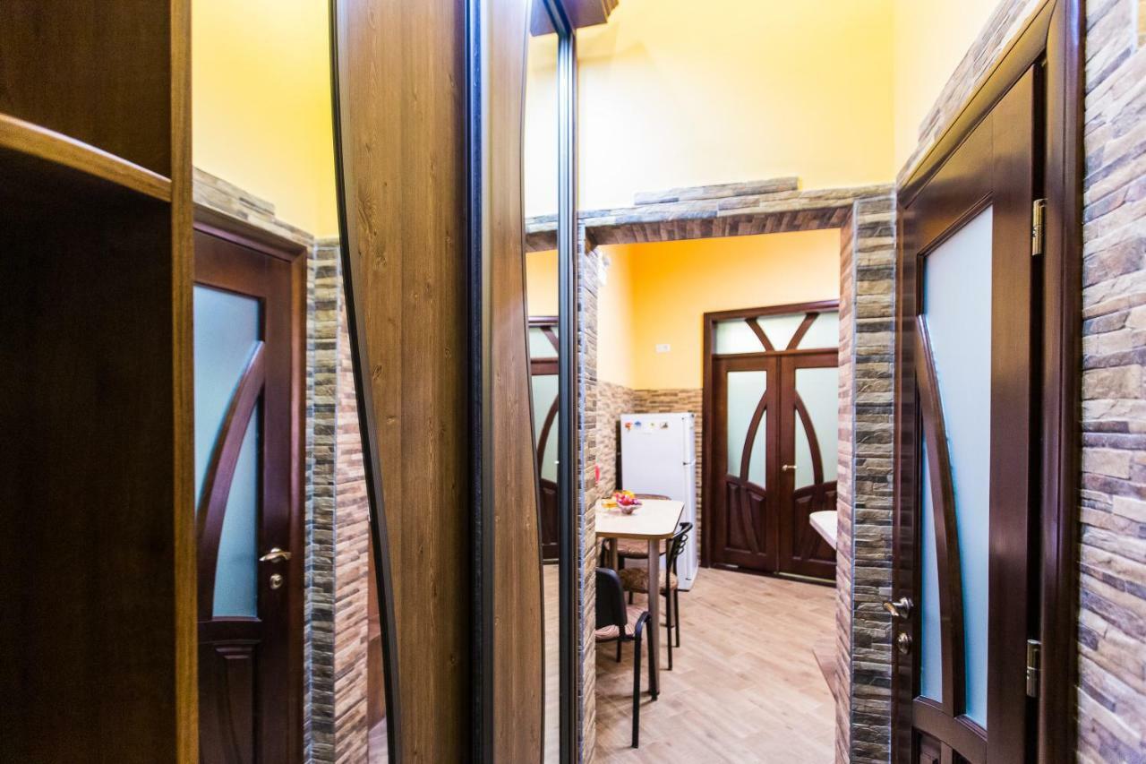 Apartments On Sholom Aleichem Та Ще Варіант Поруч Lviv Kültér fotó